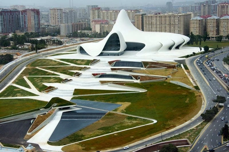Ấn tượng với thiết kế độc đáo Trung tâm Văn hóa Heydar Aliyev