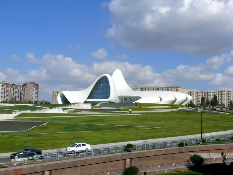 Ấn tượng thiết kế Trung tâm Văn hóa Heydar Aliyev của Zaha Hadid