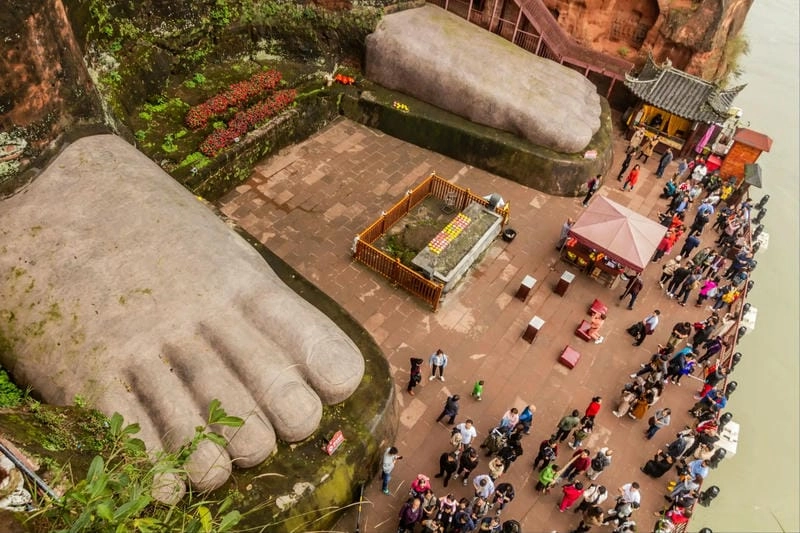 Khám phá Niên đại Lạc Sơn Đại Phật và các di tích cổ