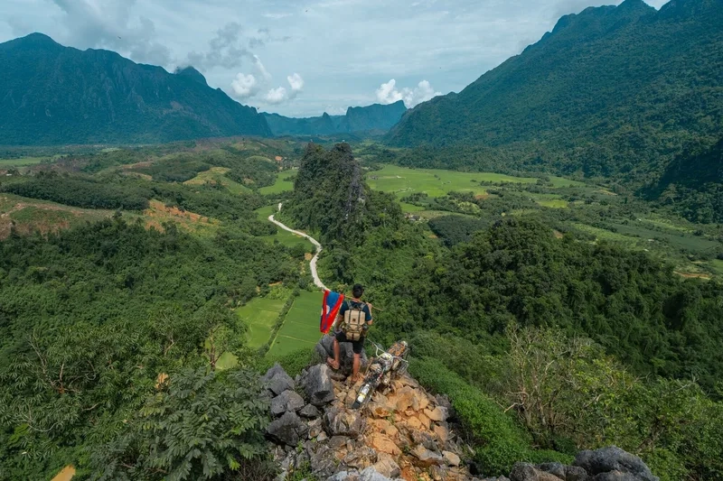 Vang Vieng quyến rũ với vẻ đẹp hoang sơ