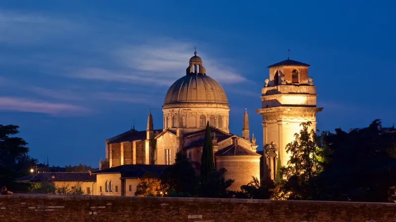 Verona thành phố tình yêu và những câu chuyện cổ tích