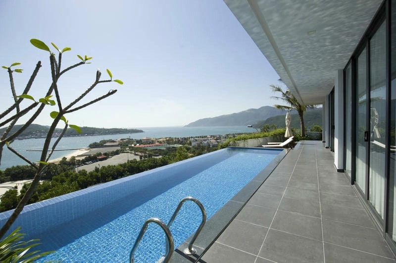 Thưởng ngoạn hoàng hôn villa tuyệt đẹp từ Villa biển Nha Trang