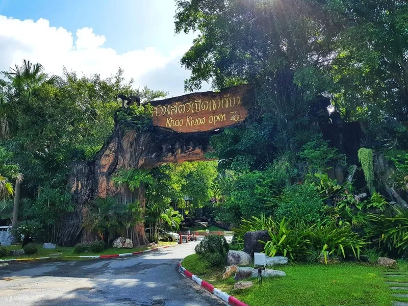 Vườn thú Khao Kheow thiên đường cho người yêu thú