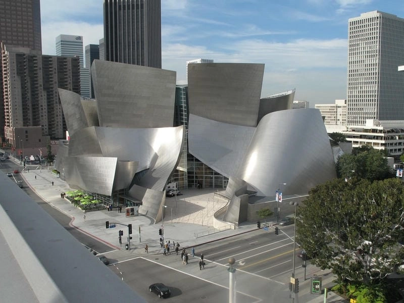 Ngỡ ngàng với thiết kế Frank Gehry Walt Disney Concert Hall uốn lượn táo bạo
