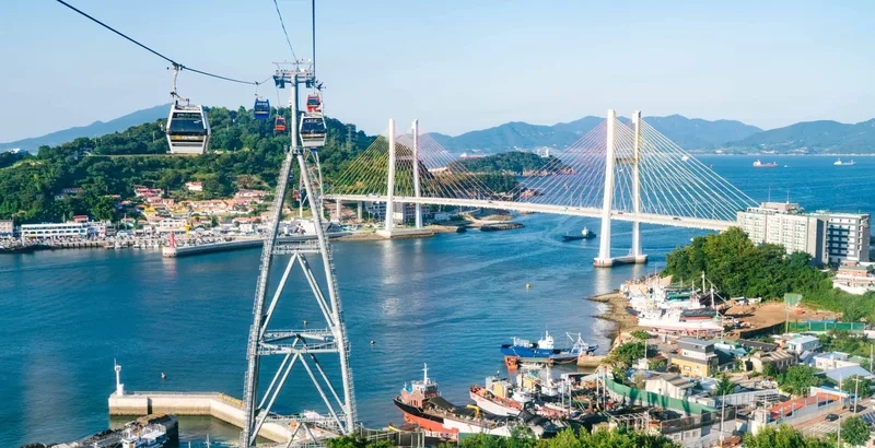 Yeosu nổi tiếng với những bãi biển trong xanh