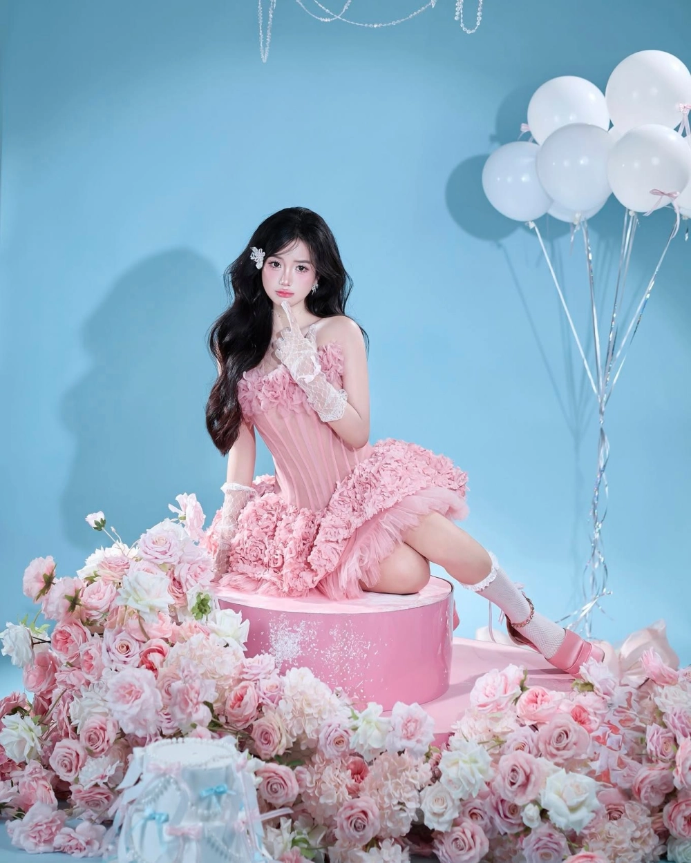 Gái xinh 2k6 khoe hàng non nớt cuốn hút