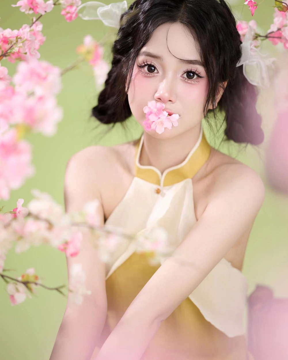 Cliphhot khoe hàng đầy kích thích cuốn hút