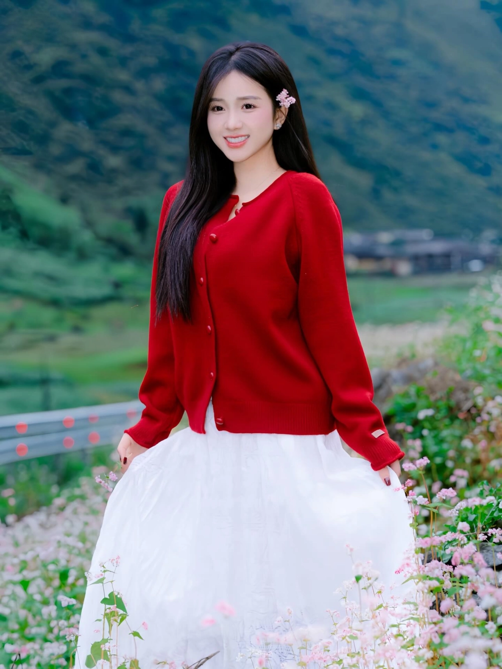 Gái xinh khoe hàng to đầy đặn siêu sexy