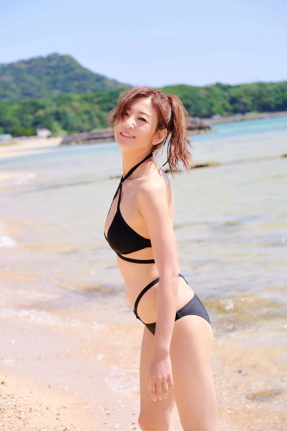 Clip sex khoe hàng đầy dục vọng hấp dẫn