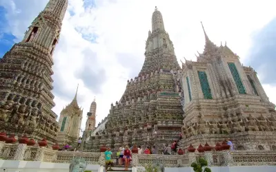 Chùa Wat Arun – Ngôi chùa cổ kính nổi bật giữa lòng Bangkok
