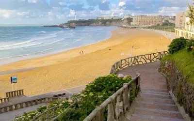 Biarritz – Thiên đường dành cho những người yêu biển và sóng