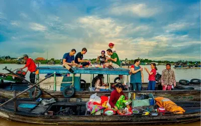 Long Xuyên ở đâu? Khám phá chợ nổi và nhịp sống bình dị miền Tây