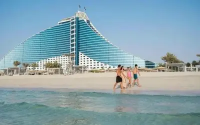 Khách sạn Jumeirah Beach sang trọng đẳng cấp bên bờ biển