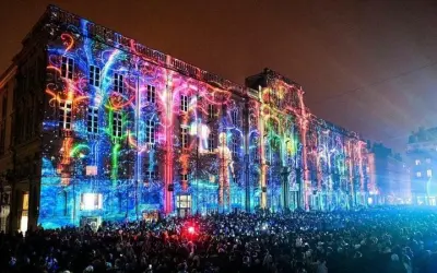 Mùa đông lễ hội ánh sáng Lyon Pháp lung linh sắc màu