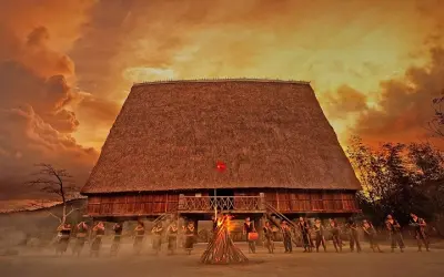 Ngắm nhìn ảnh Nhà sàn Tây Nguyên mộc mạc giữa núi rừng