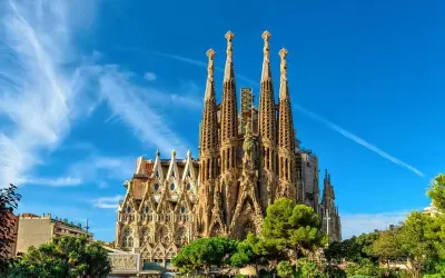 Khám phá kiến trúc tuyệt tác Nhà thờ Sagrada Familia