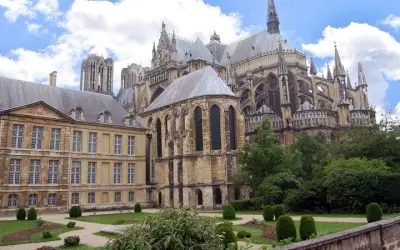 Khám phá Reims – Thành phố di sản và rượu vang nổi tiếng