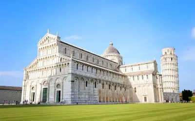 Tháp nghiêng Pisa - Biểu tượng kiến trúc độc đáo của Ý