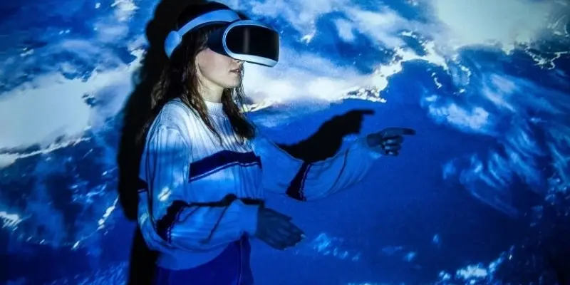 Tại sao kính VR vẫn còn cồng kềnh dù công nghệ phát triển?