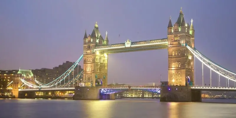 Trải nghiệm khung cảnh tuyệt đẹp từ Cầu Tháp London