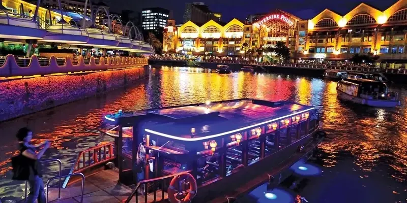 Clarke Quay - Điểm đến giải trí sôi động tại Singapore