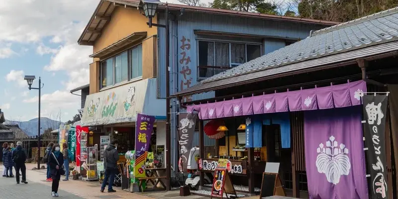 Du lịch Hakone tận hưởng thiên nhiên và văn hóa Nhật