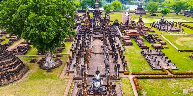 Khám phá vẻ đẹp cổ kính của cố đô Sukhothai Thái Lan