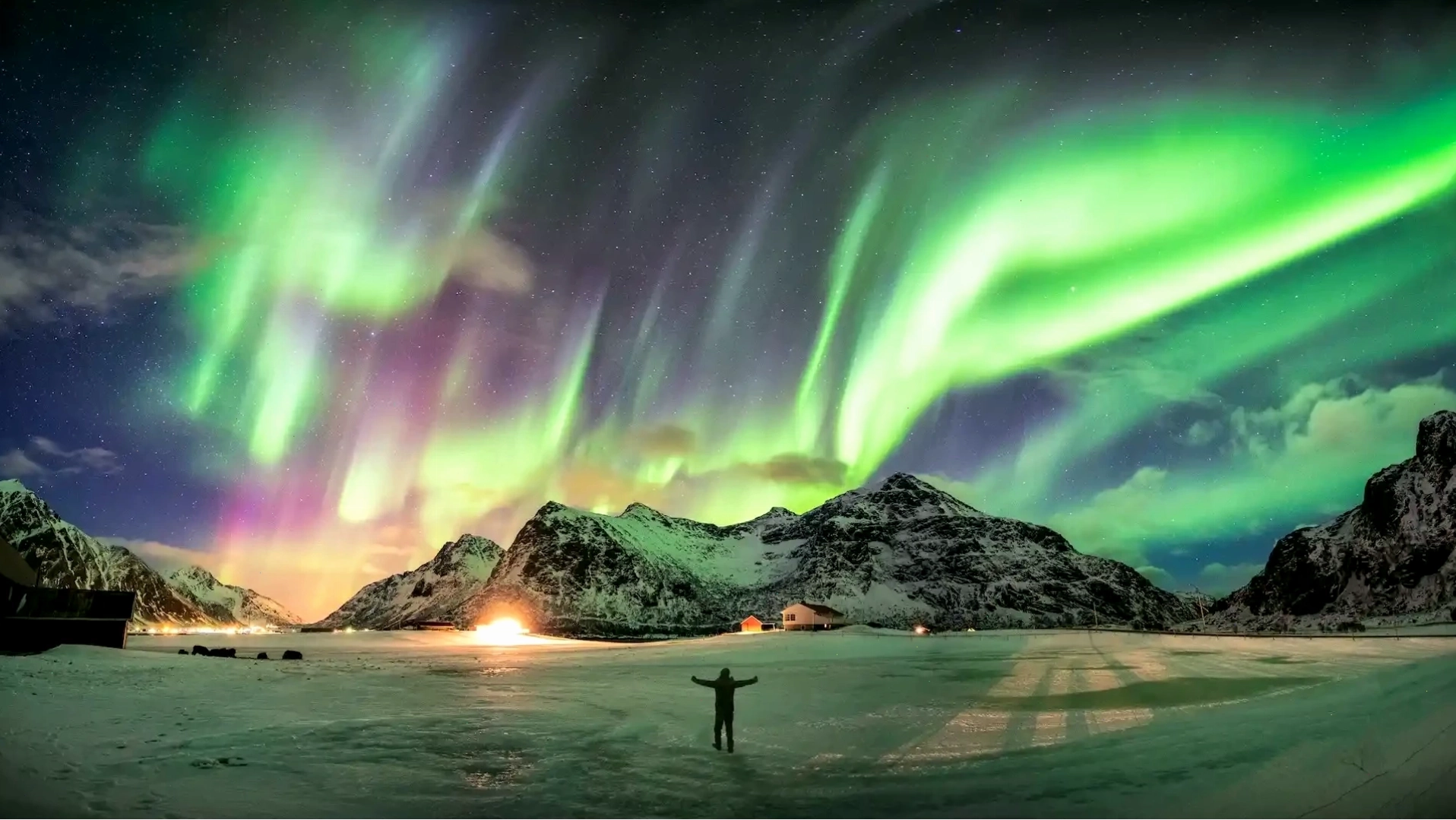 Bắc Cực quang tuyệt đẹp tại Iceland