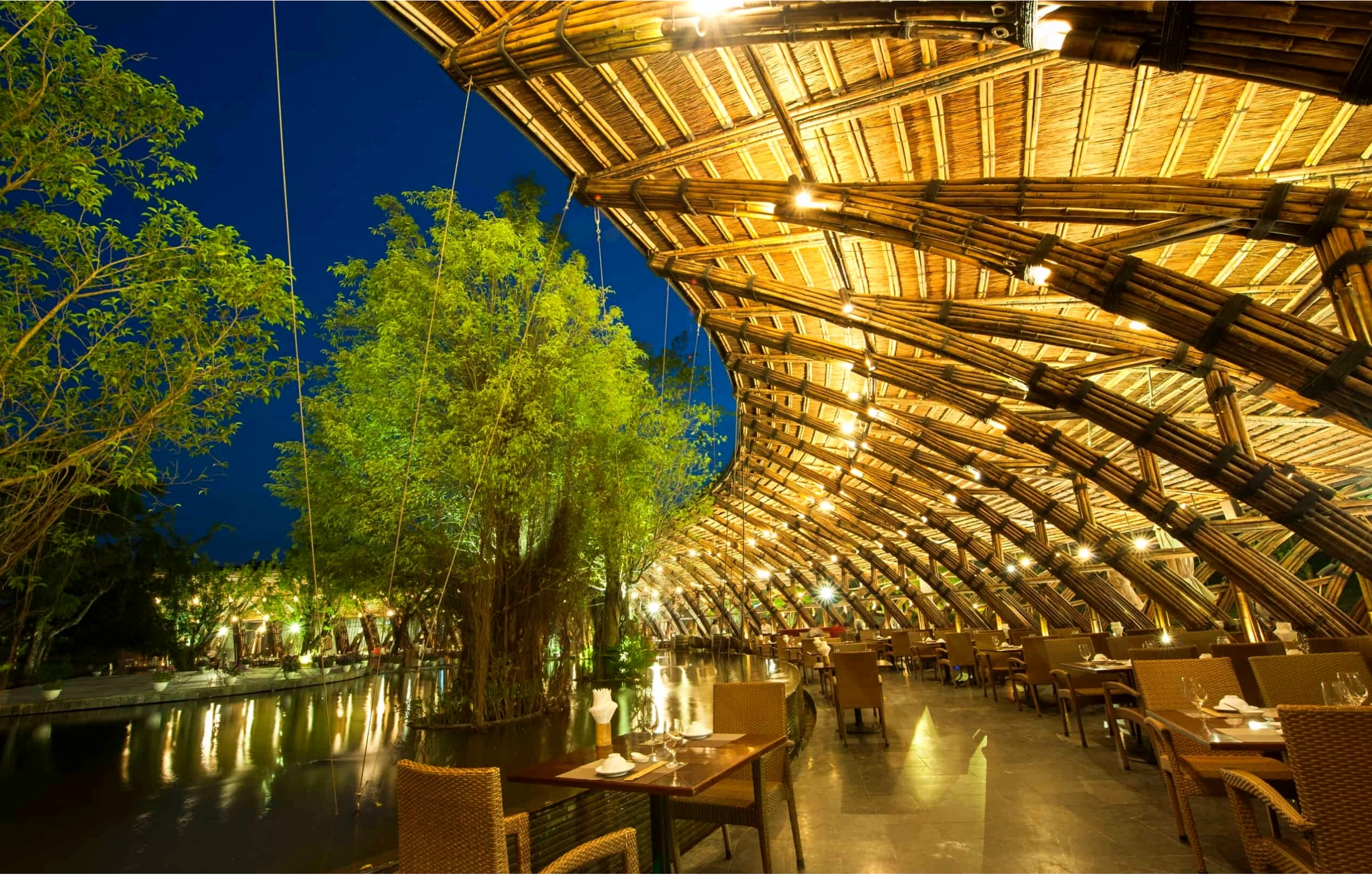 Bamboo Wings tại Flamingo Đại Lải