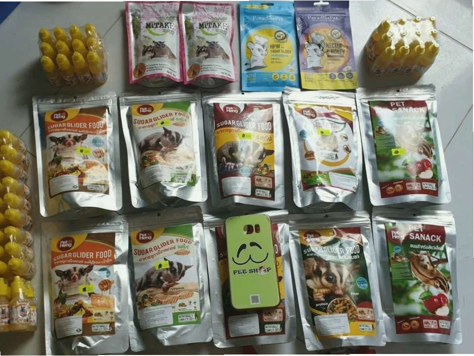 Các loại hạt khô phong phú làm thức ăn cho sóc cảnh