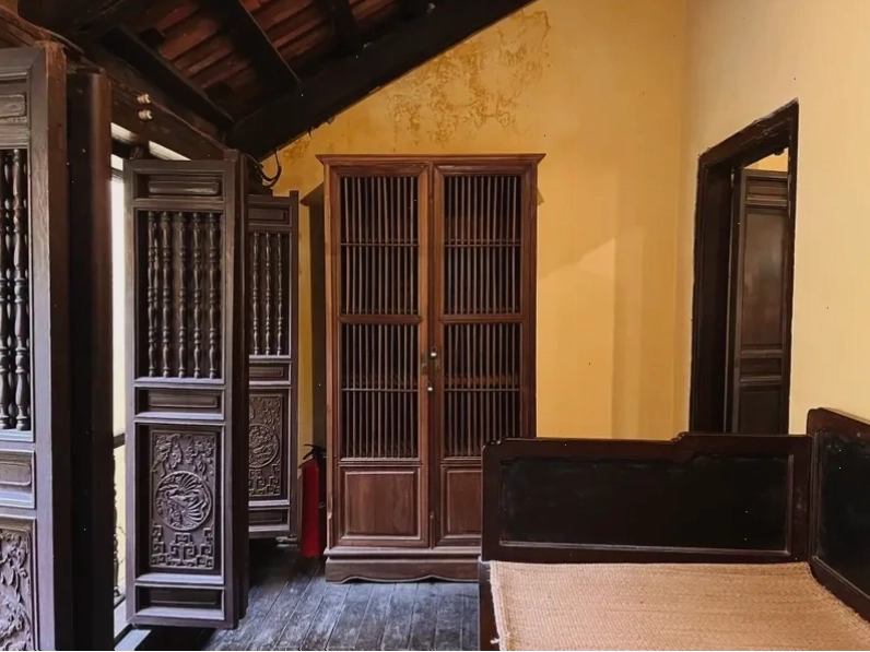 Cận cảnh một chi tiết trang trí trên Nhà cổ Mã Mây