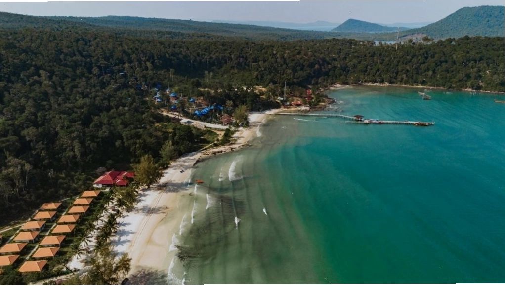 Cảnh biển yên bình tại Koh Rong Samloem