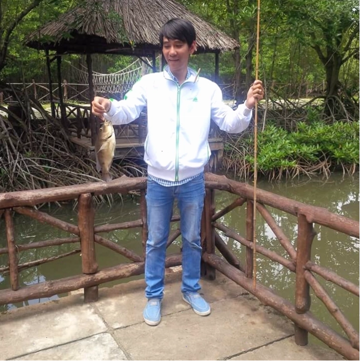 Cầu gỗ trong rừng ngập mặn Vàm Sát