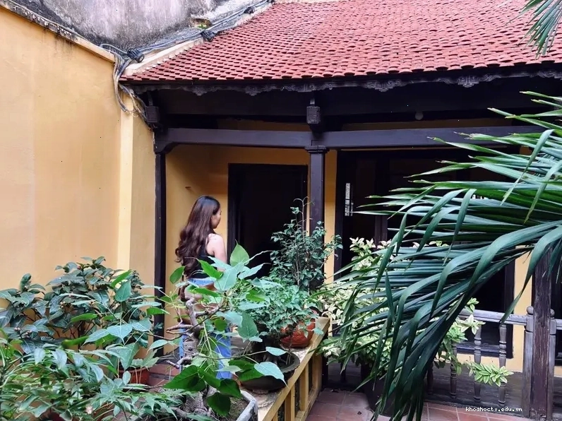 Chi tiết kiến trúc bên trong Nhà cổ 87 Mã Mây, thể hiện sự tỉ mỉ
