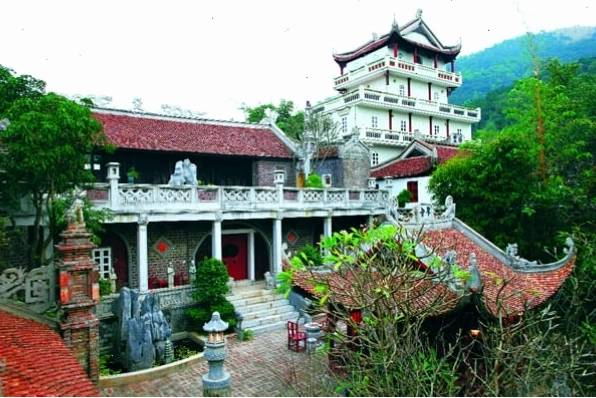 Cổng chào ấn tượng của Việt Phủ Thành Chương Sóc Sơn