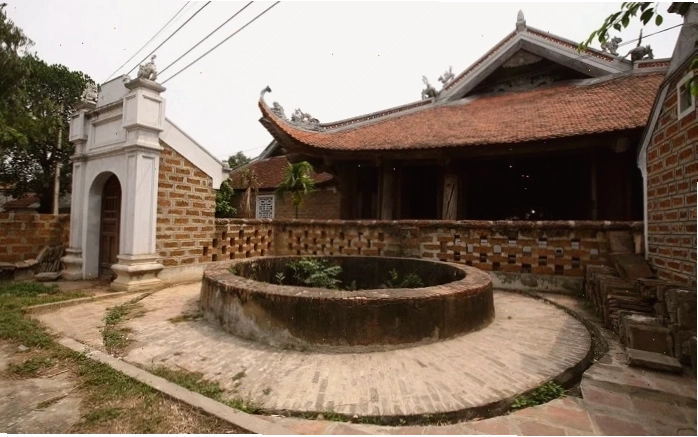 Cổng làng cổ Đường Lâm với kiến trúc đặc trưng