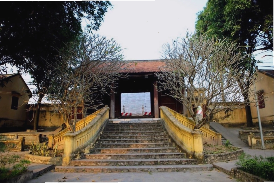 Cổng làng Đông Ngạc cổ kính với kiến trúc đặc trưng
