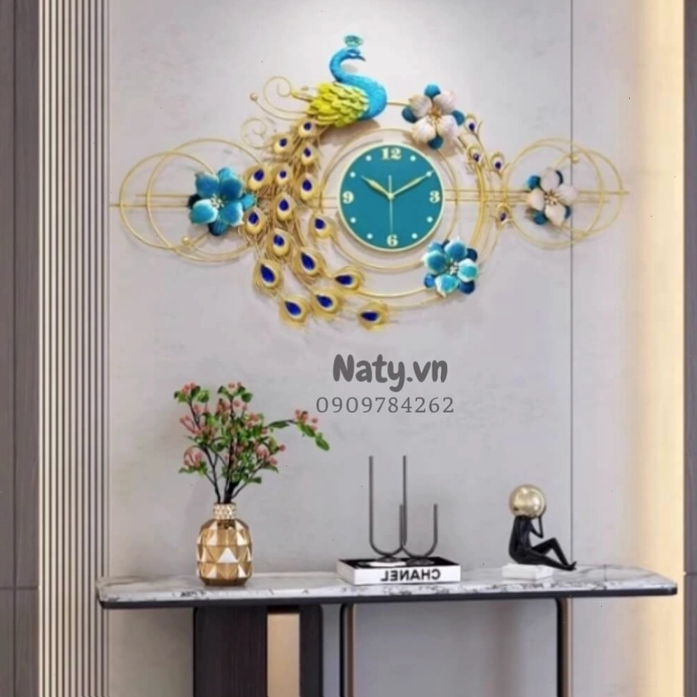 Đồng hồ treo tường hiện đại với khung kim loại và mặt số rỗng