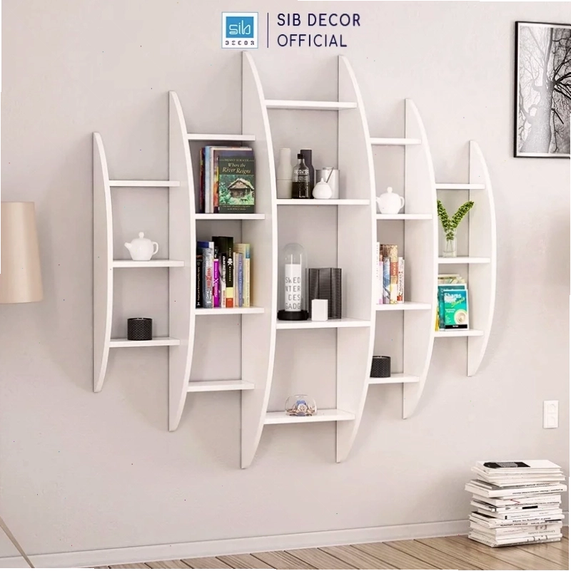 Giá sách treo tường cách điệu với nhiều tầng và kích thước khác nhau