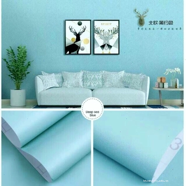 Giấy dán tường màu xanh dương có sẵn keo cho phòng ngủ nhỏ