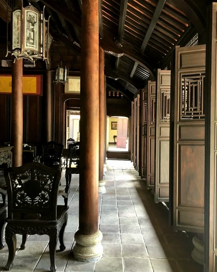 Gỗ lim trong nhà rường Huế