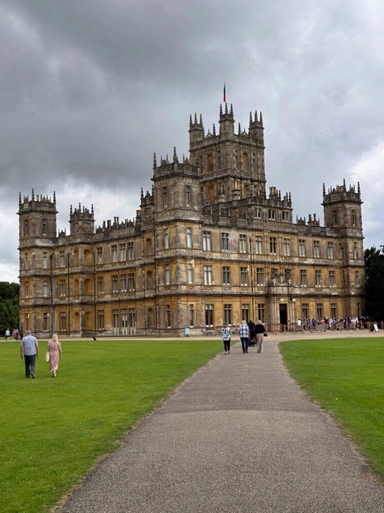Highclere Castle, bối cảnh phim Downton Abbey