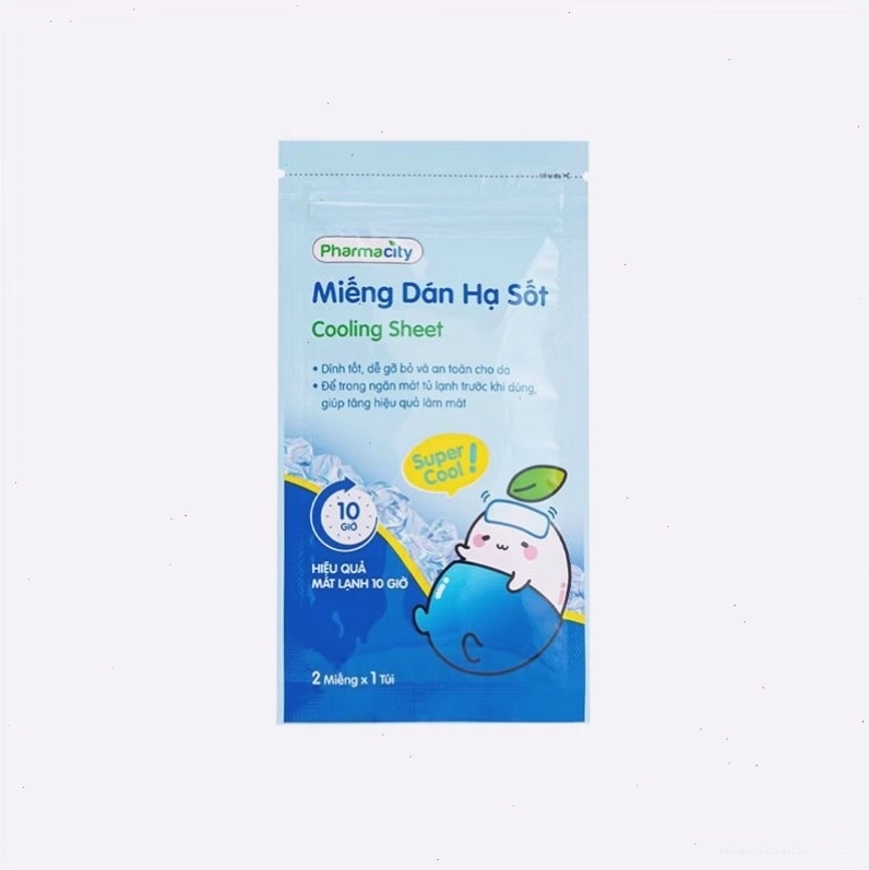 Hộp miếng dán hạ sốt cho bé Pharmacity