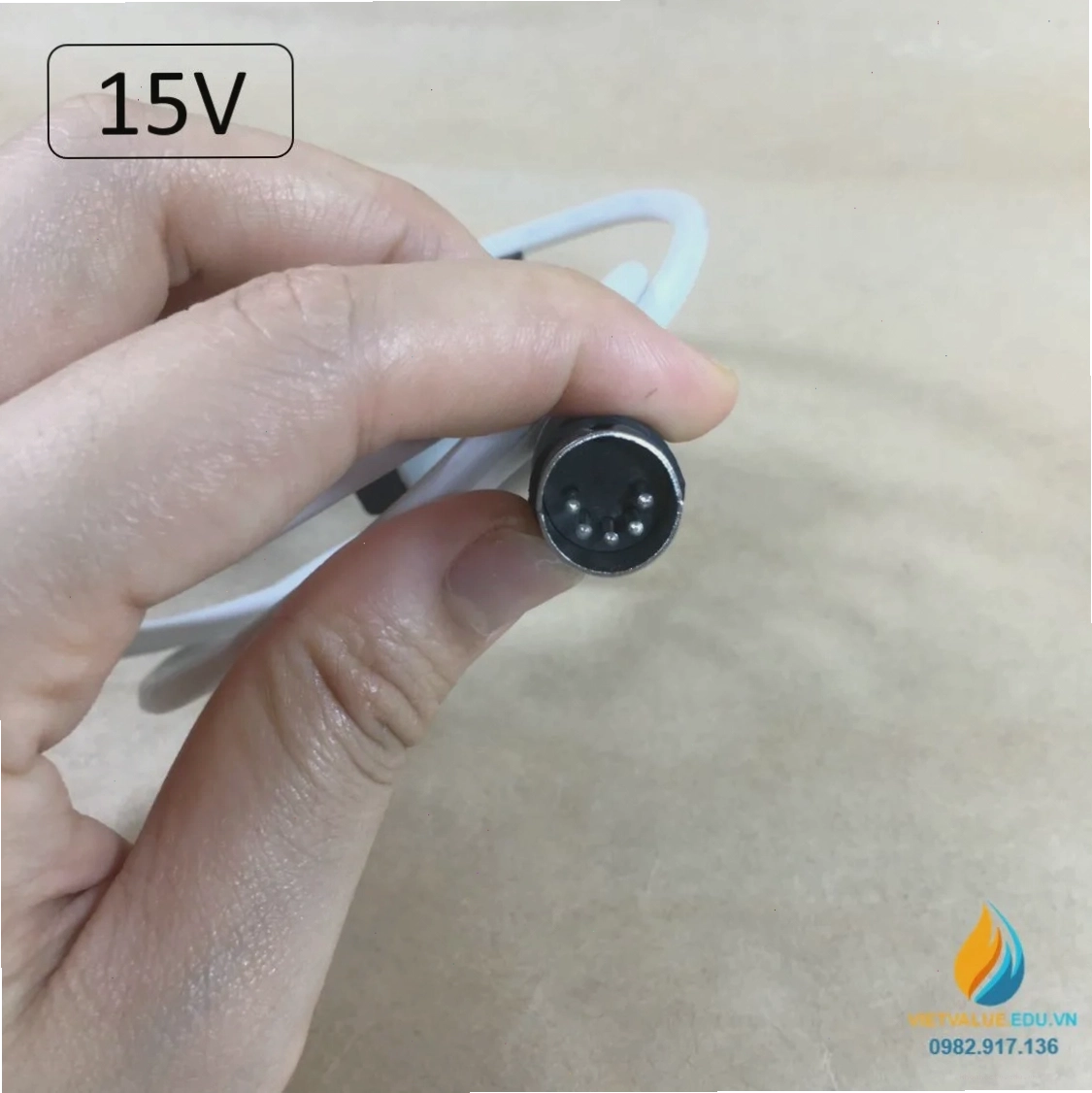 Kết nối cổng quang điện với máy tính để phân tích dữ liệu