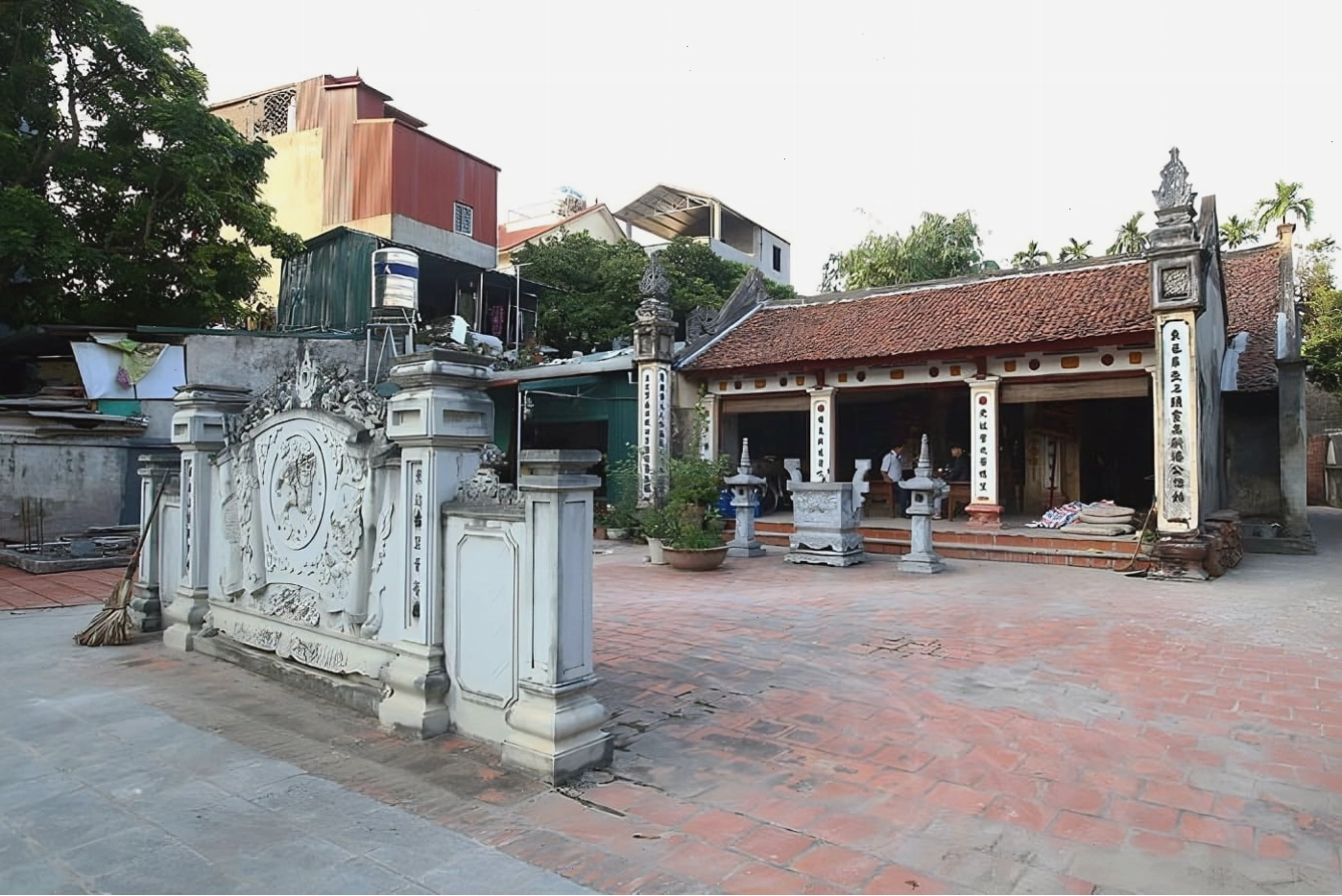 Kiến trúc bên trong một ngôi nhà cổ ở làng Đông Ngạc