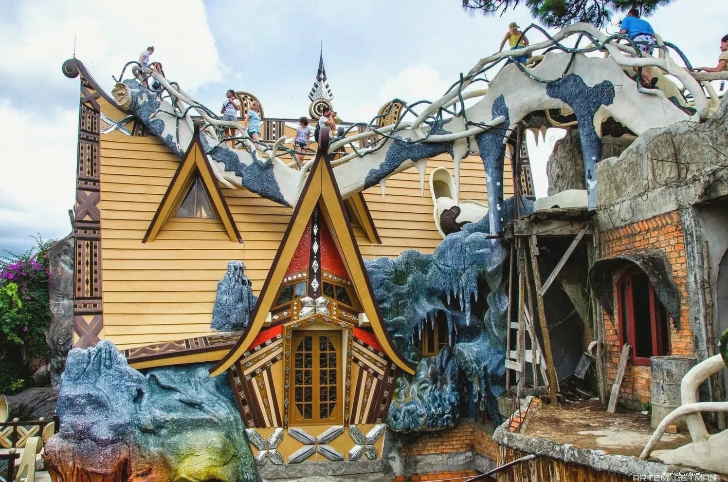 Kiến trúc kỳ lạ và sáng tạo của Crazy House