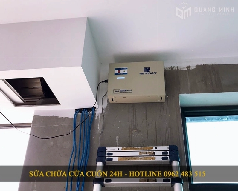Liên hệ dịch vụ sửa cửa cuốn quận Tân Bình