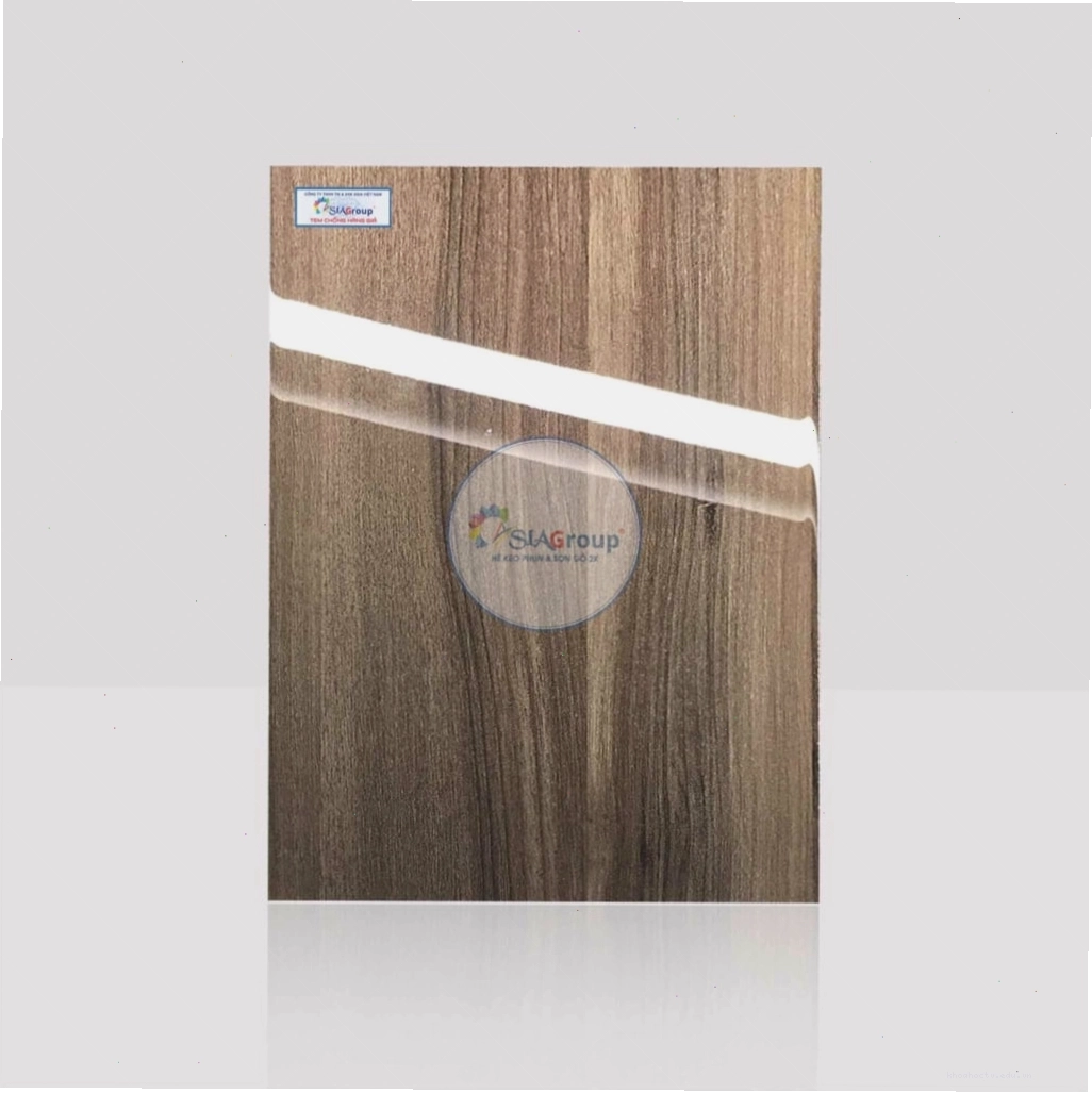 Lưu ý về an toàn khi sơn cửa gỗ cũ