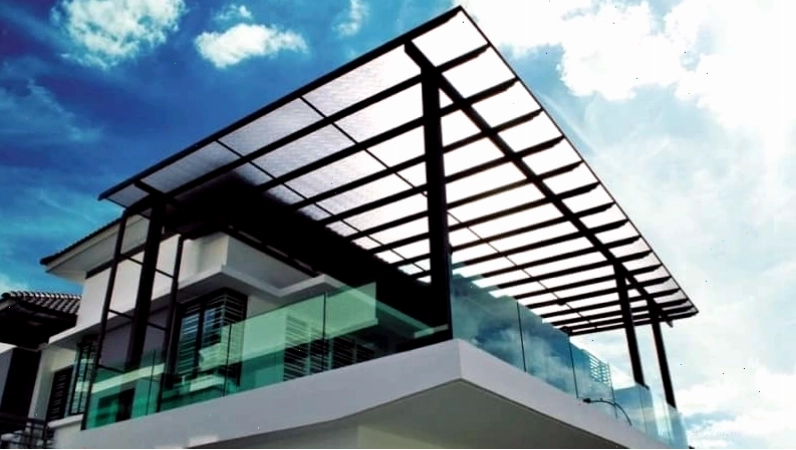 Mái che sân thượng sử dụng vật liệu tấm Polycarbonate lấy sáng hiệu quả