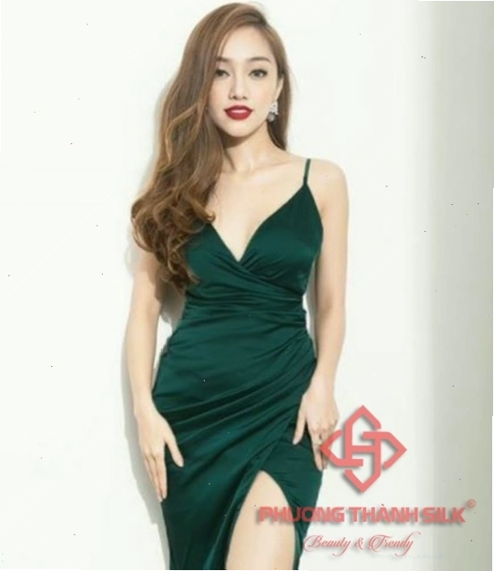 Mẫu váy phi bóng body ôm sát gợi cảm